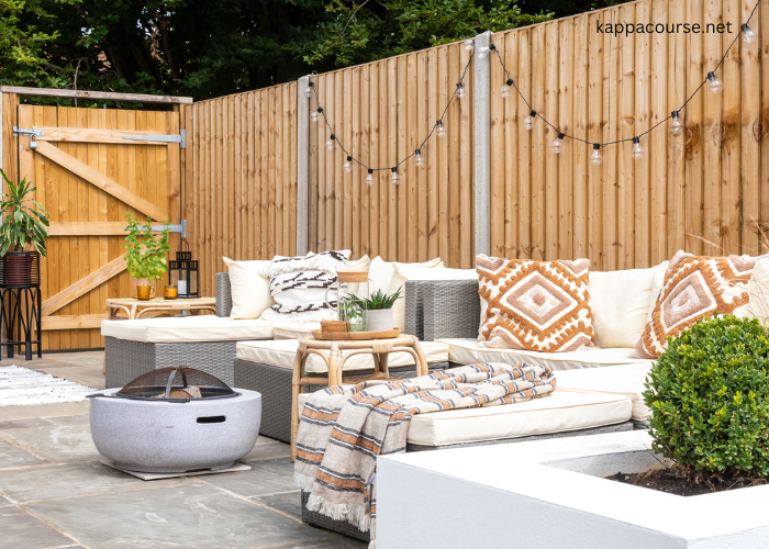 Transform Your Backyard: The Ultimate Guide to Choosing the Perfect Fence for Your Home